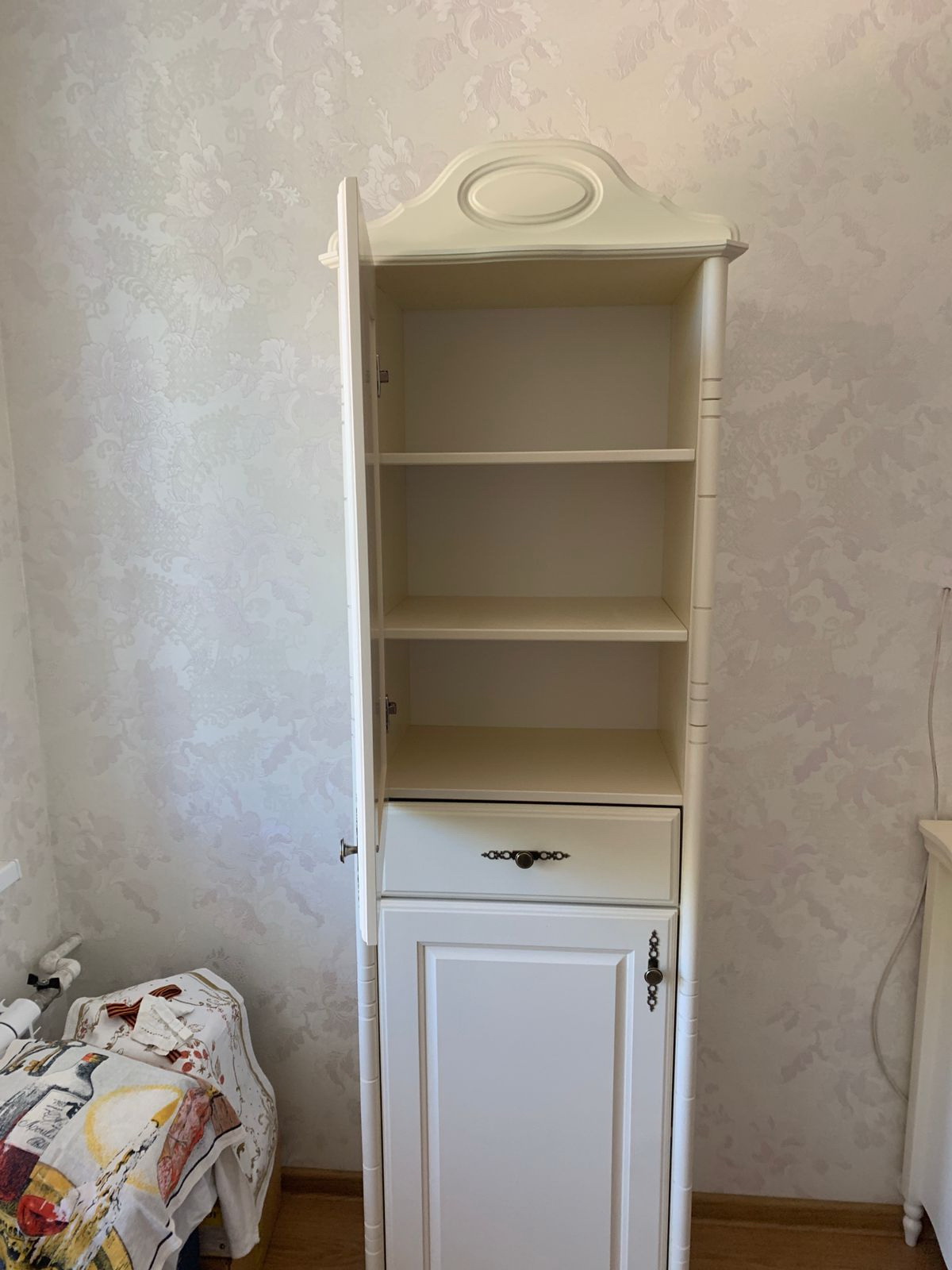 Сервант с 2 дверцами Айно 1-створчатый фасад массив (ручка слева)