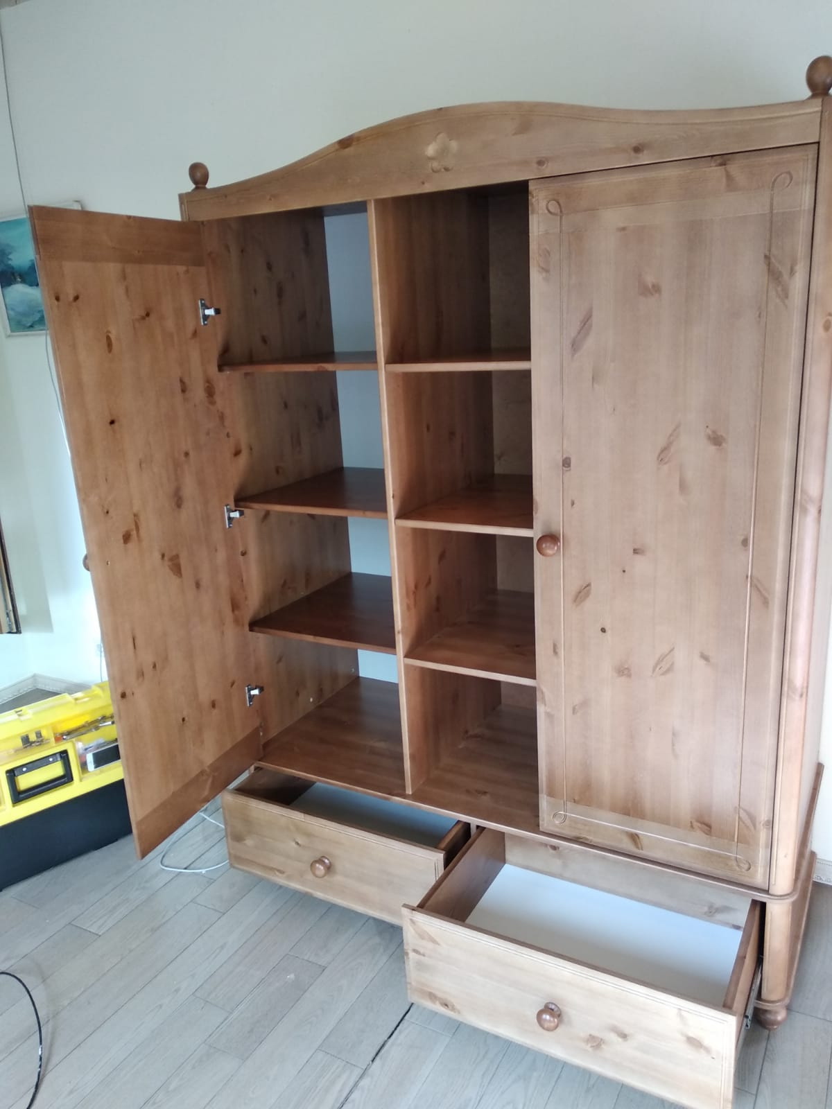 Шкаф 3 створчатый белый Бетти 3-ств №6