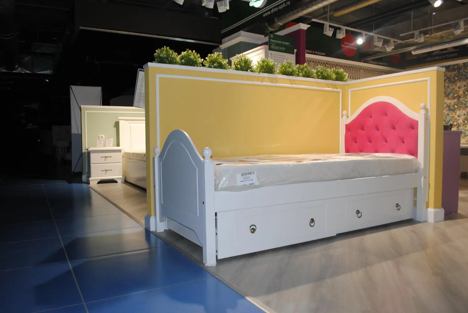 Кровать К-2 с мягким изголовьем 900х2000 с ящиками