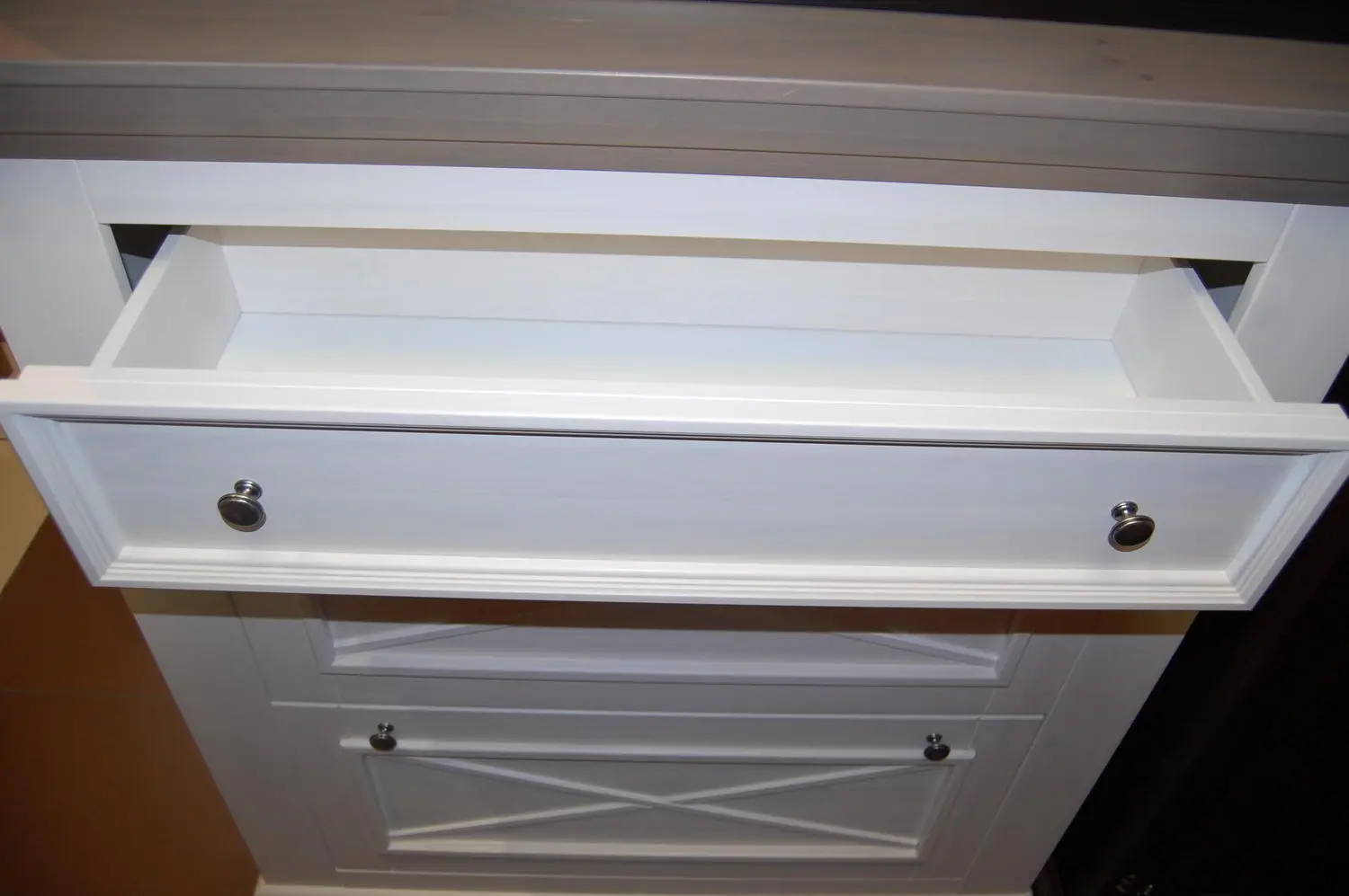 Тумба массив сосны Форест для обуви белый воск/серый