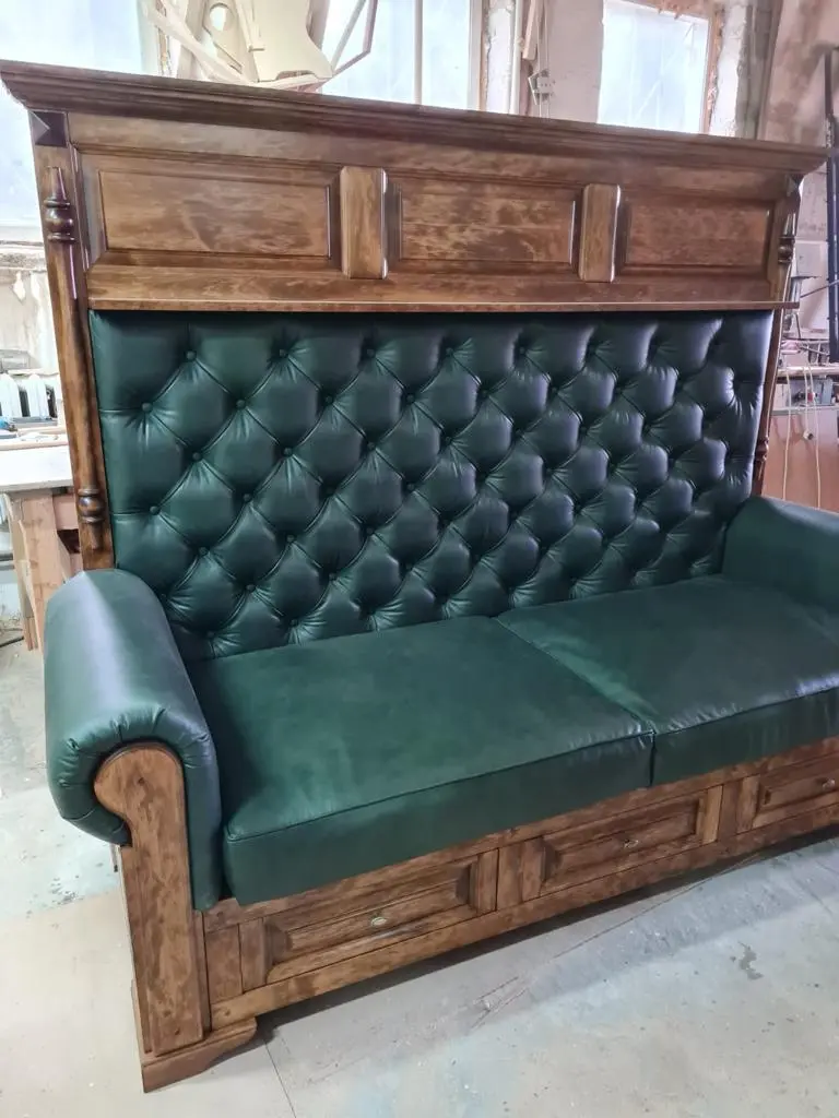 Диван из кожи в цвете дуб Луи Филипп НК 03 (кожзам)