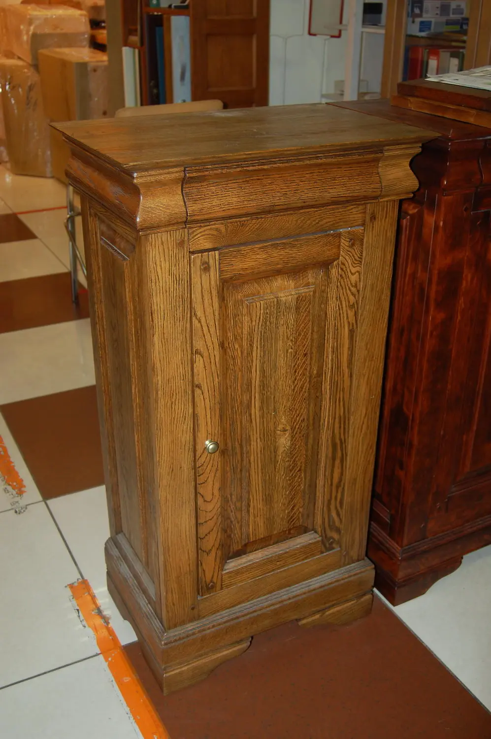 Комод массив с дверцей Луи Филипп ОВ 04 (массив)