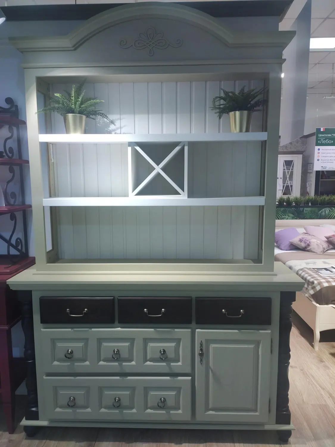 Сервант Валенсия 2-69 сосна