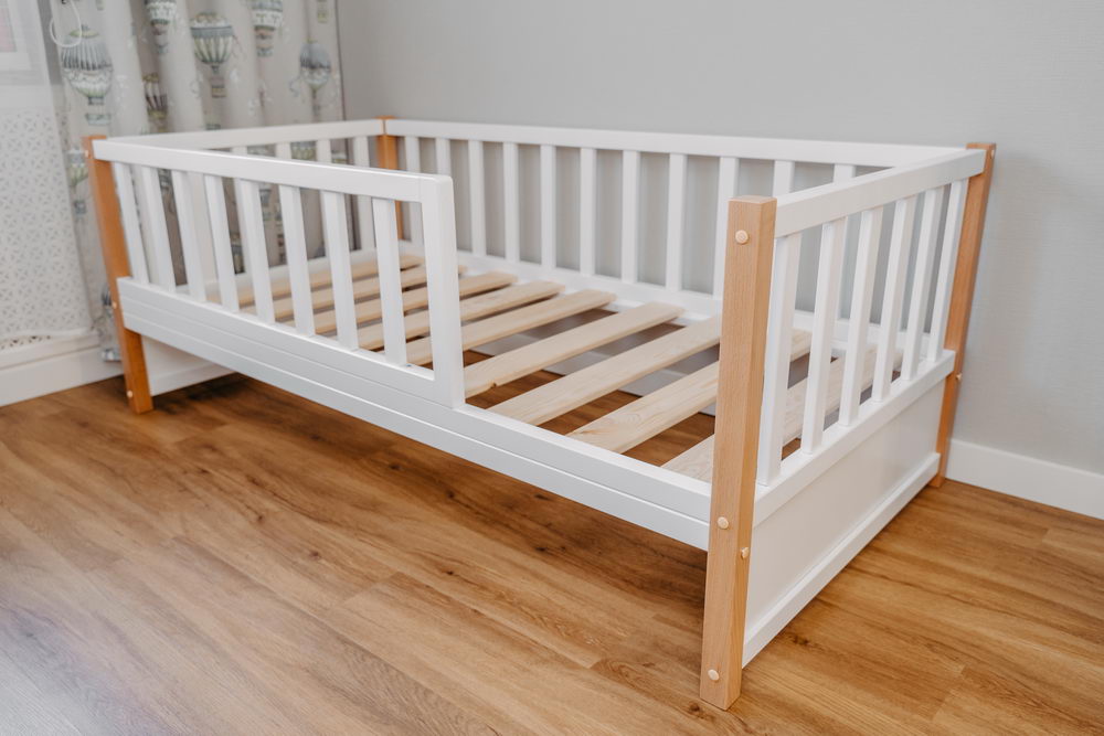 Кроватка Бейсик Бук 1600х800 - Белая - Стойки Без покрытия