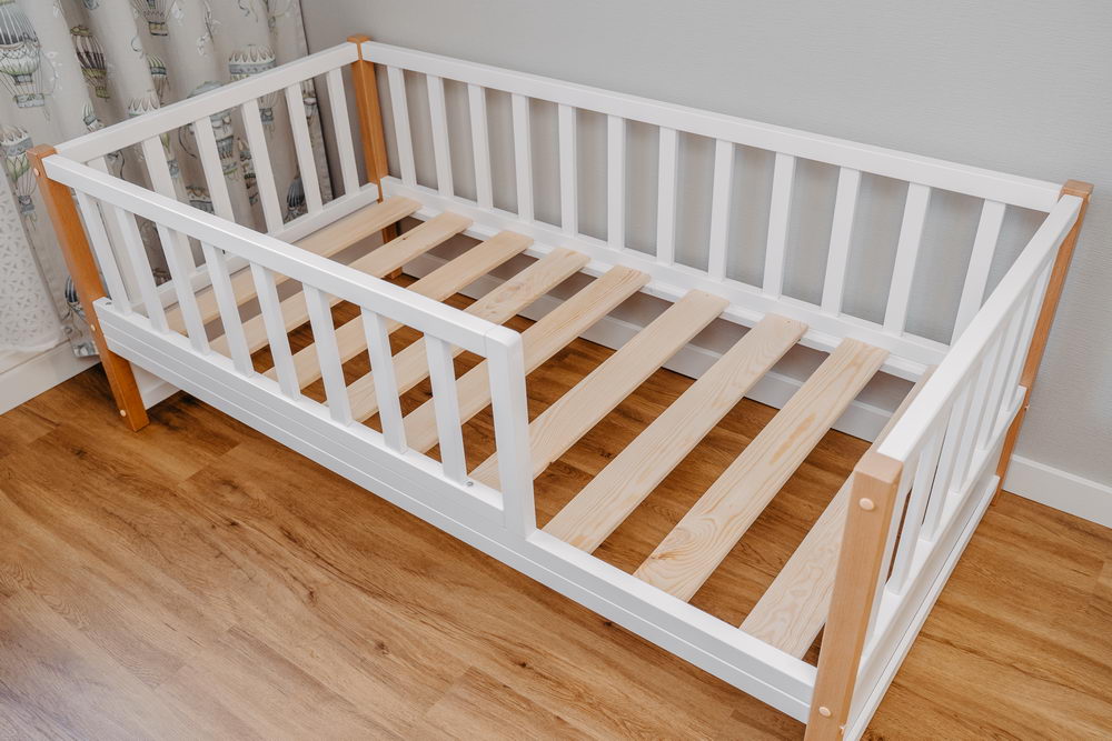 Кроватка Бейсик Бук 1600х800 - Белая - Стойки Без покрытия