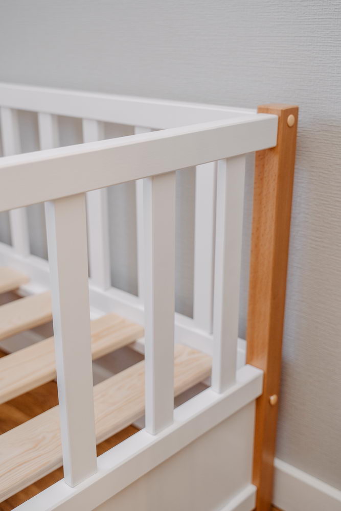 Кроватка Бейсик Бук 1600х800 - Белая - Стойки Без покрытия