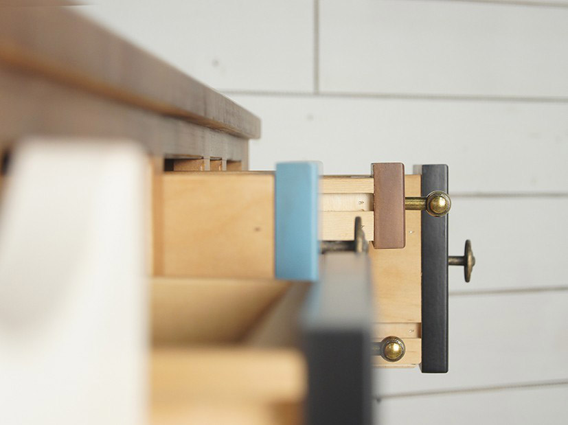 Рабочий стол с 6 ящиками "Aquarelle Birch"