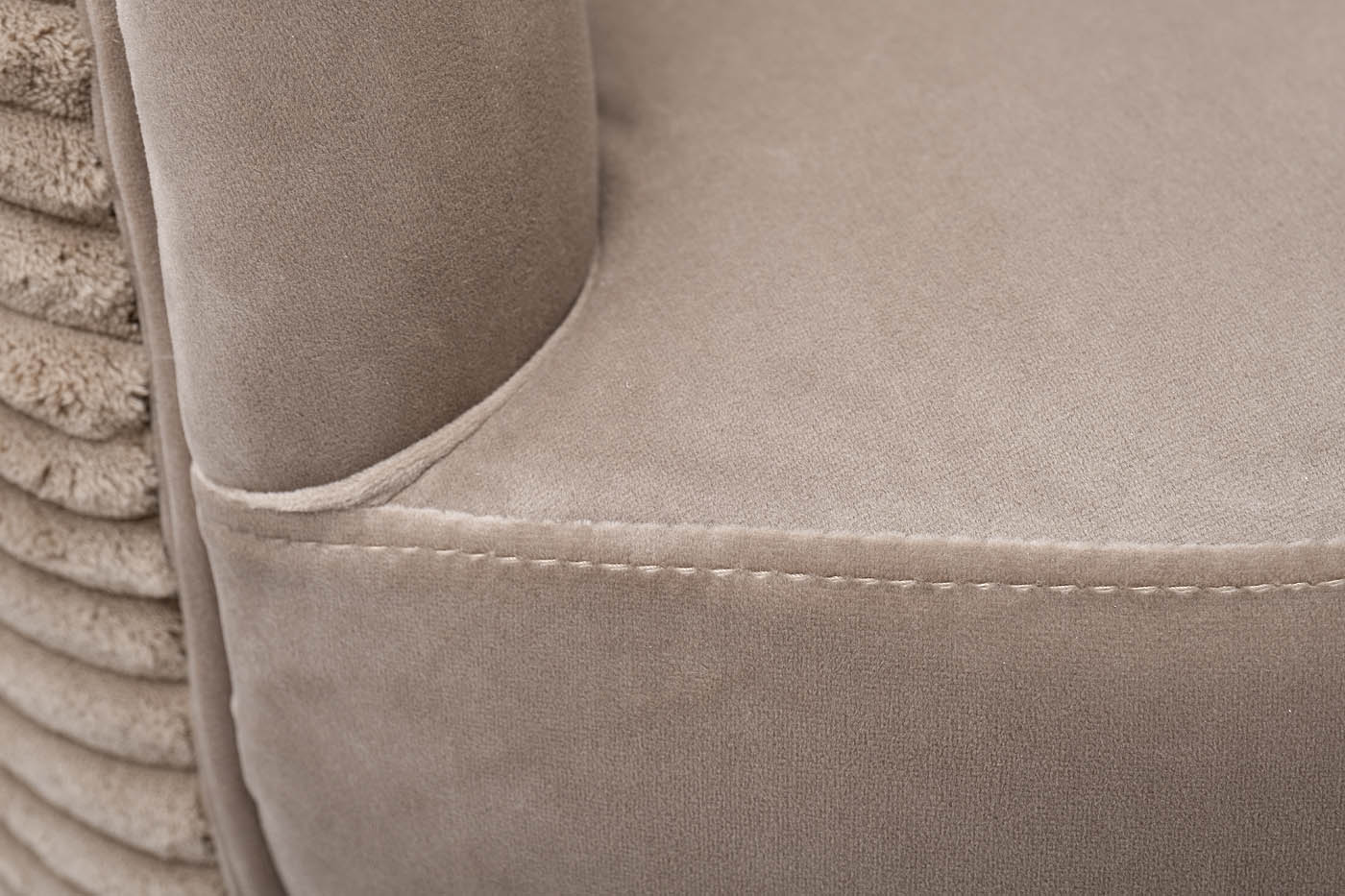 48MY-2582 BEG GO Кресло, велюр бежевый, металлические ножки