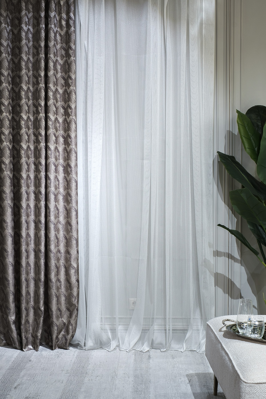 121GD-TON07-PORT SER Портьера MODENA серебряная