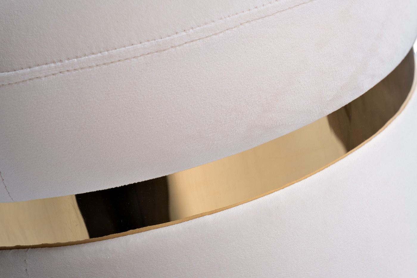 102AN-PUF-1913-KRE Пуф велюр кремовый