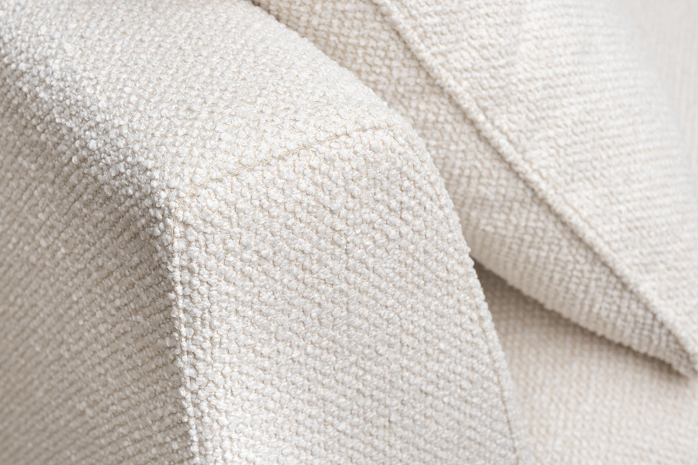 Диван Roberto трехместный, букле кремовый Flona SBEG