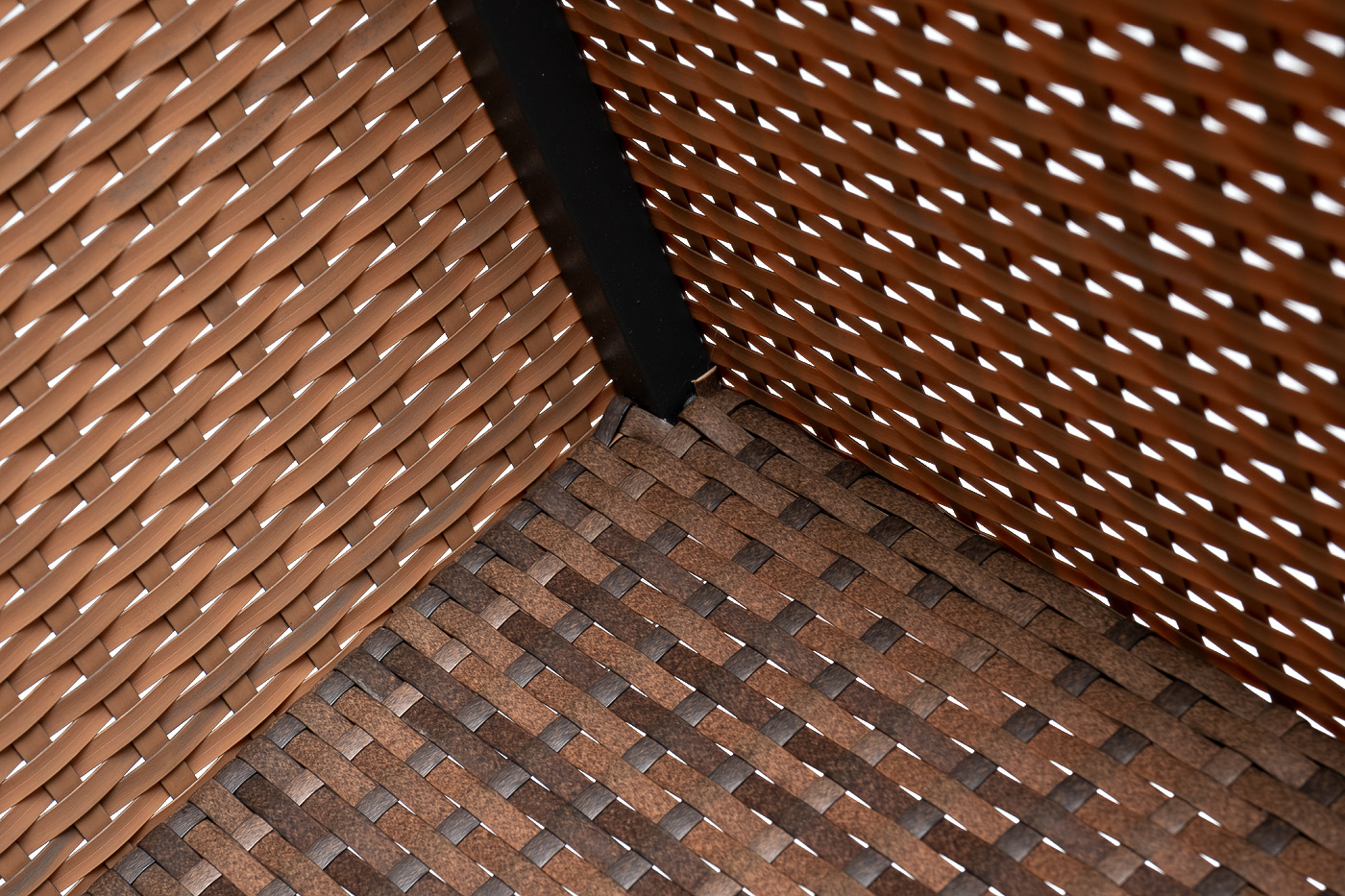 "Лунджи" кашпо для цветов большое плетеное из искусственного ротанга, цвет коричневый