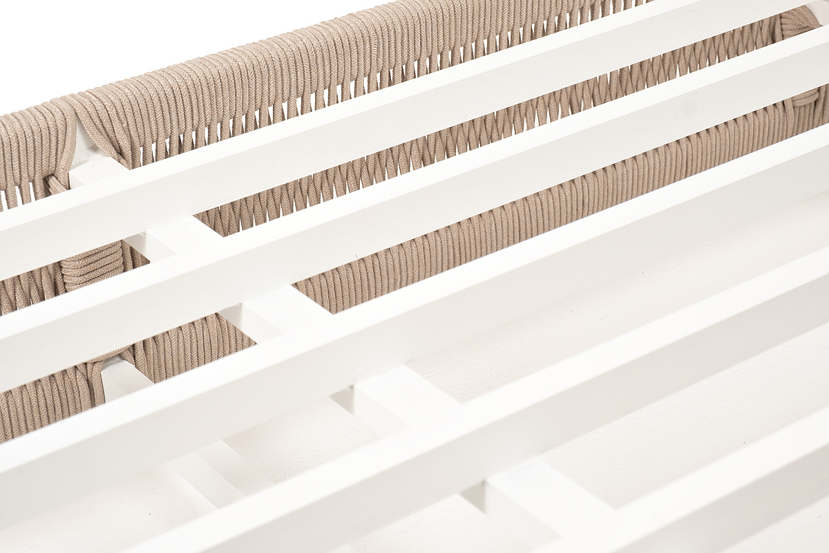 "Ривьера" шезлонг плетеный из роупа, каркас алюминий белый муар, роуп бежевый круглый, ткань бежевая