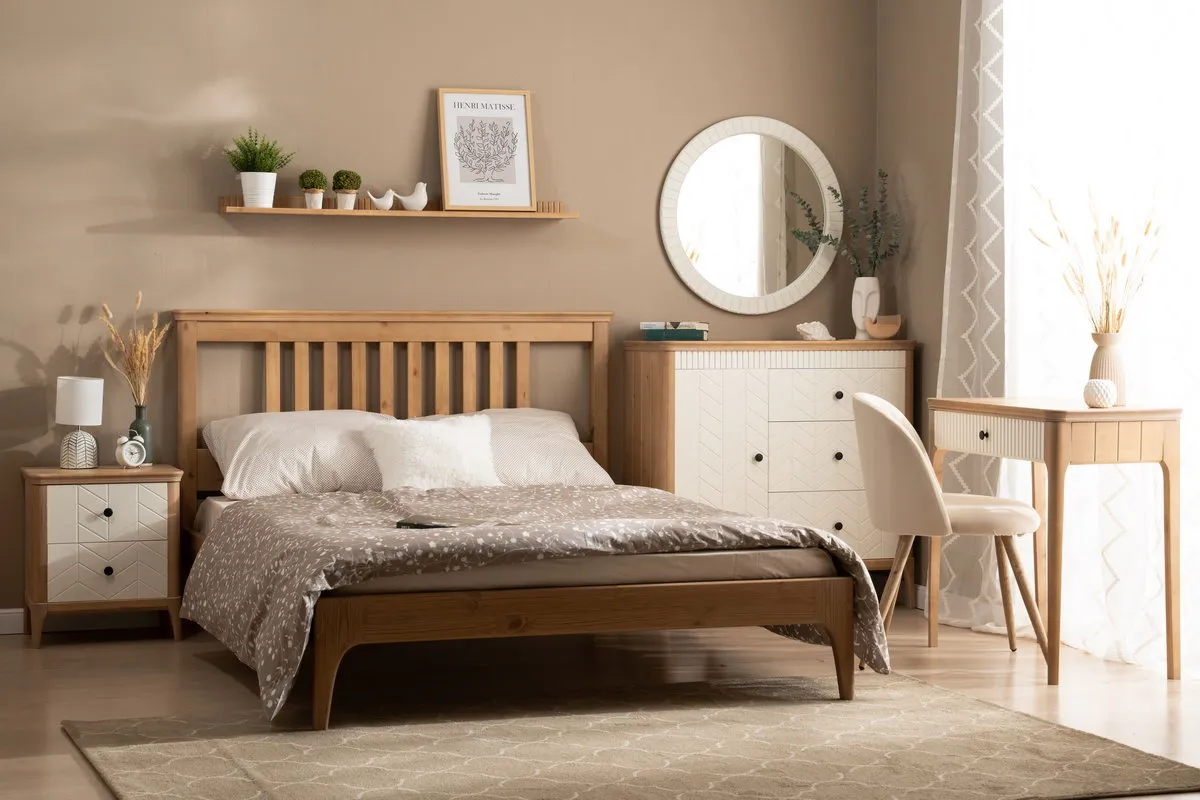 Консоль массив сосны Грета №1